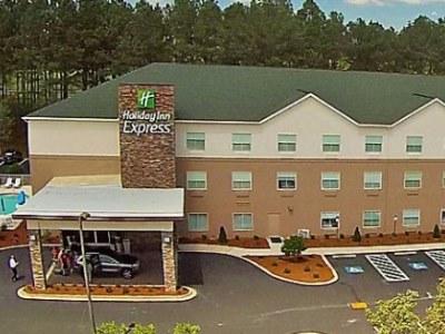 Holiday Inn Express Defuniak Springs By Ihg Exterior photo